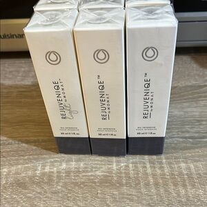 Rejuveniqe Oil Intensive - White